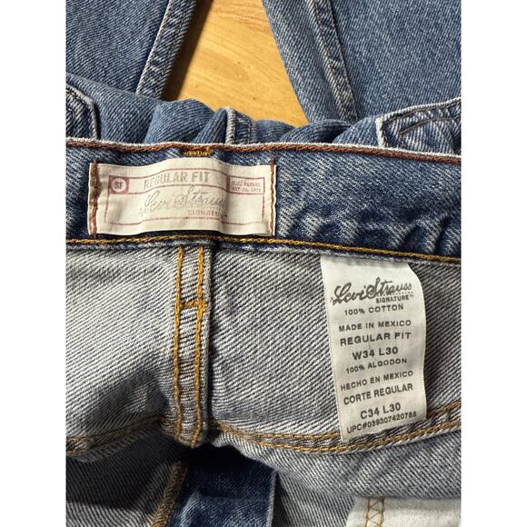 Levi’s pants regular fit size 34/30
Rise-12
Waist-16
Inseam-30 - Picture 6 of 6